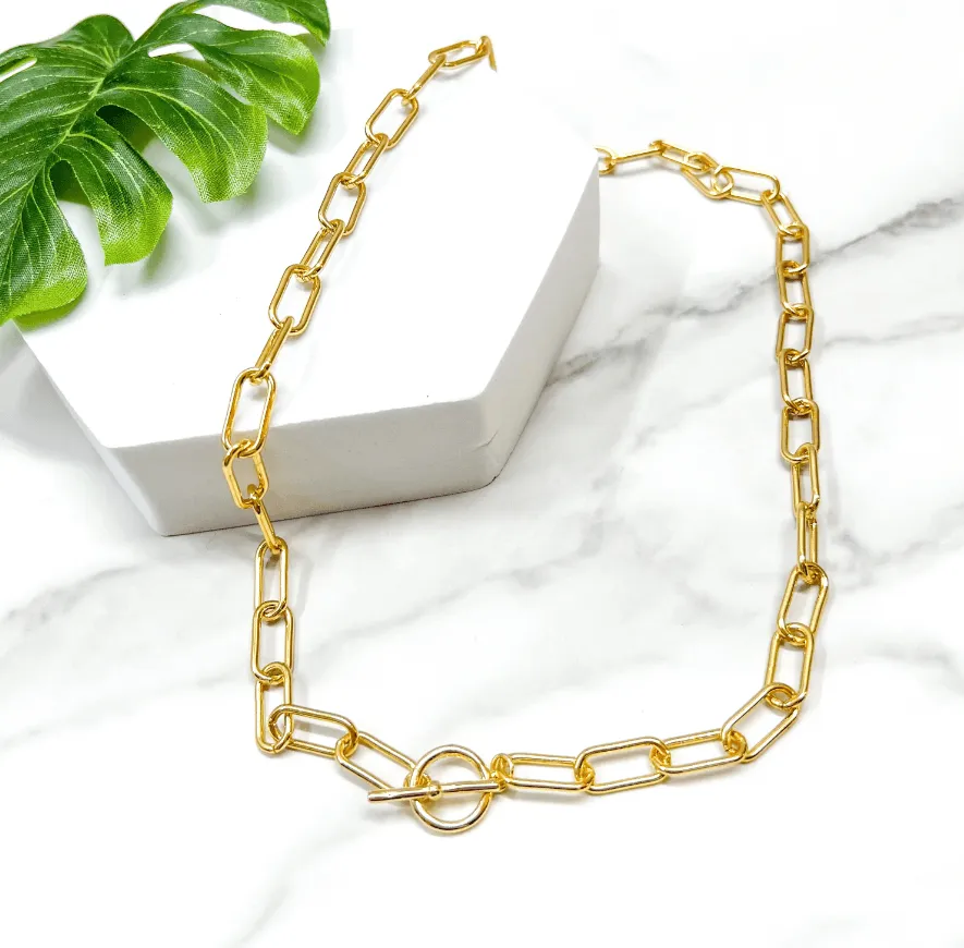 Chain Link Toggle Necklace