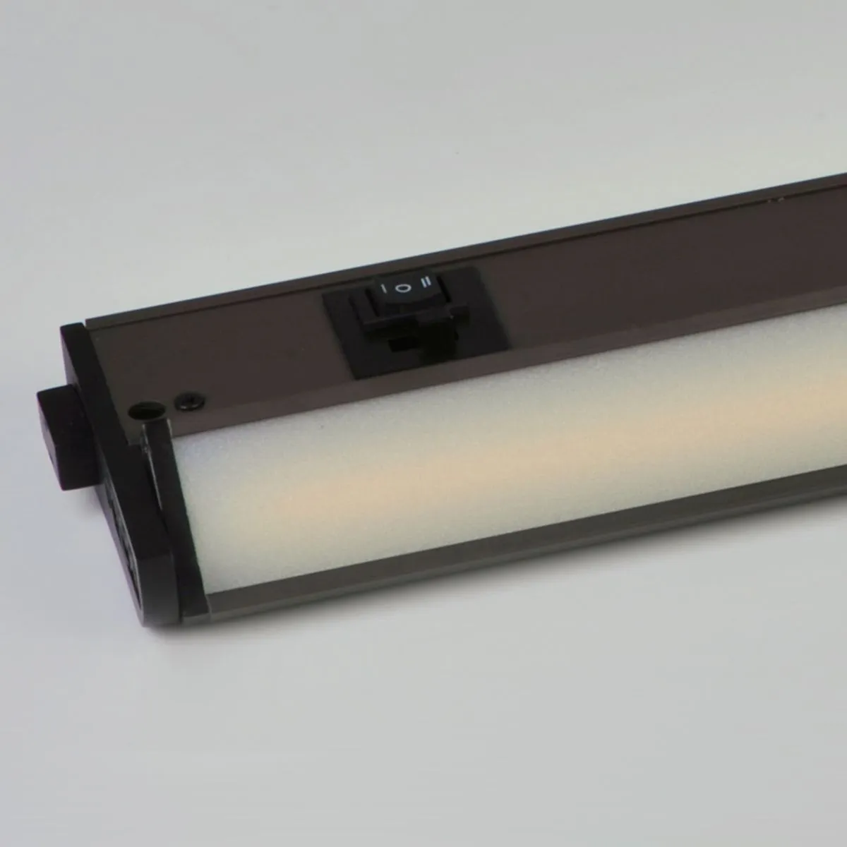 CounterMax 5K 18 Inch LED Under Cabinet Light, 2700K to 5000K, 1200 Lumens, 120V, White