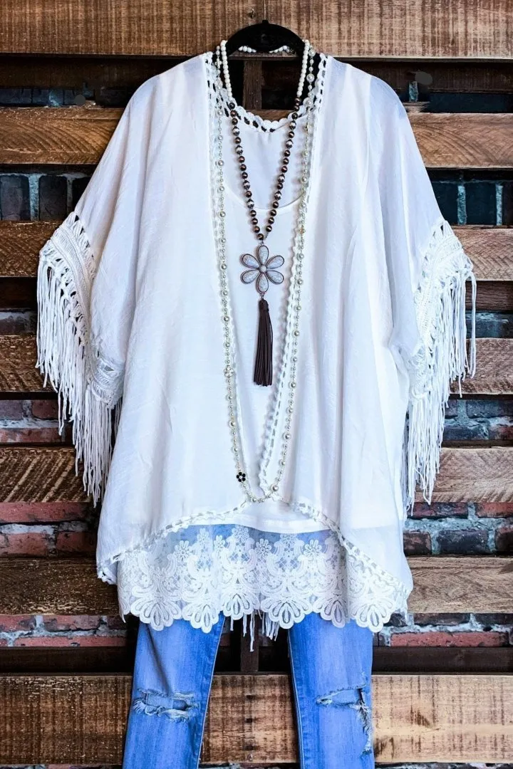 LIVING FREE BOHO CROCHET FRINGE KIMONO IN OFF-WHITE