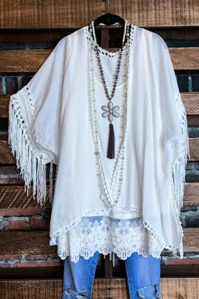 LIVING FREE BOHO CROCHET FRINGE KIMONO IN OFF-WHITE