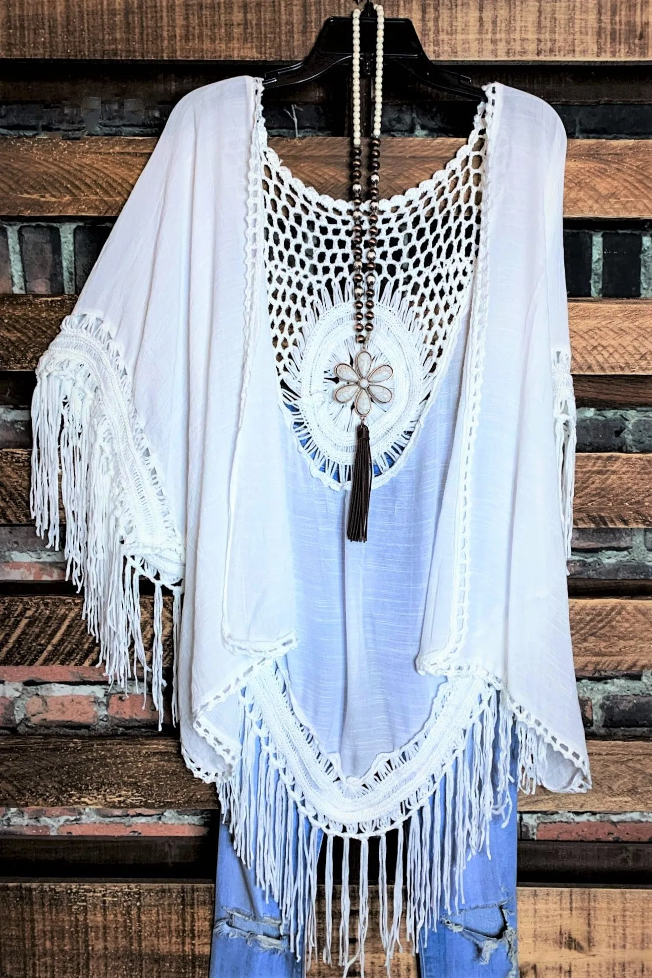 LIVING FREE BOHO CROCHET FRINGE KIMONO IN OFF-WHITE