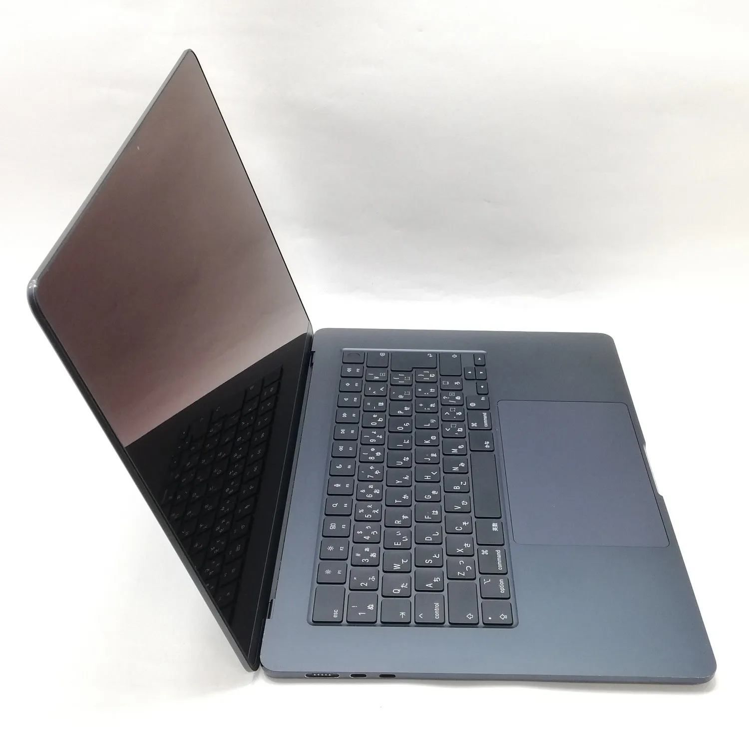 MacBook Air M2 / 15インチ / 2023 / 8GB / 256GB / ミッドナイト / ランク:C / MQKW3J/A / 【中古品管理番号:34415】