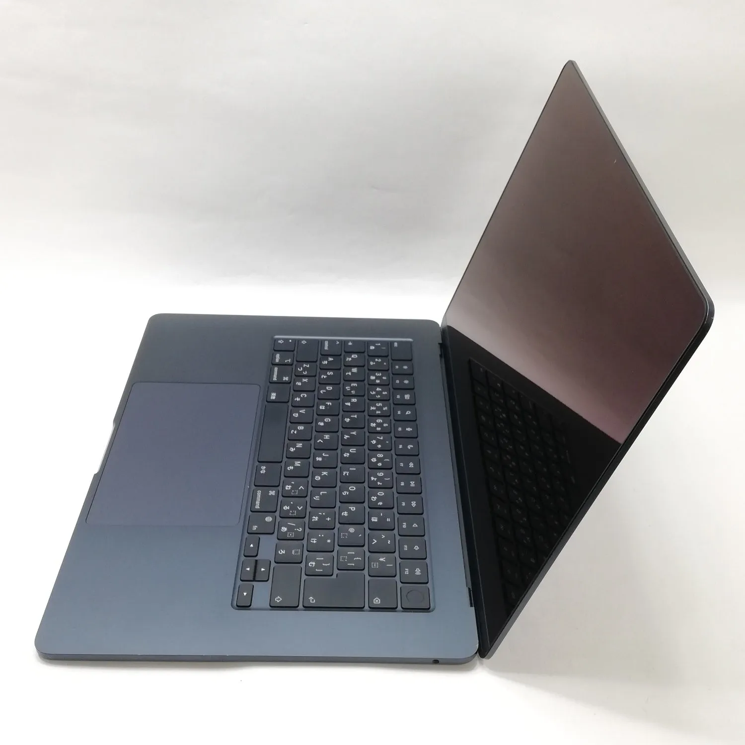 MacBook Air M2 / 15インチ / 2023 / 8GB / 256GB / ミッドナイト / ランク:C / MQKW3J/A / 【中古品管理番号:34415】