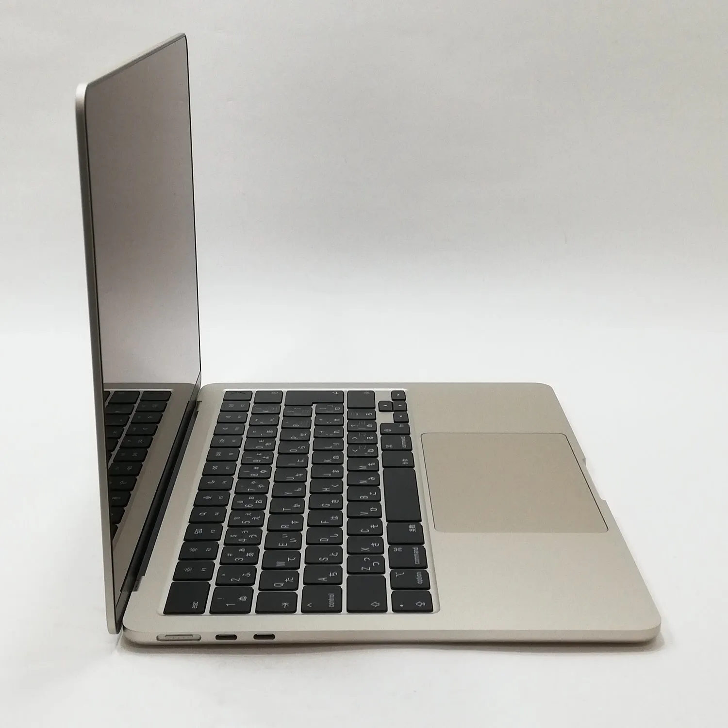 MacBook Air M3 / 13インチ / 2024 / 8GB / 256GB / スターライト / ランク:A / MRXT3J/A / 【中古品管理番号:35147】