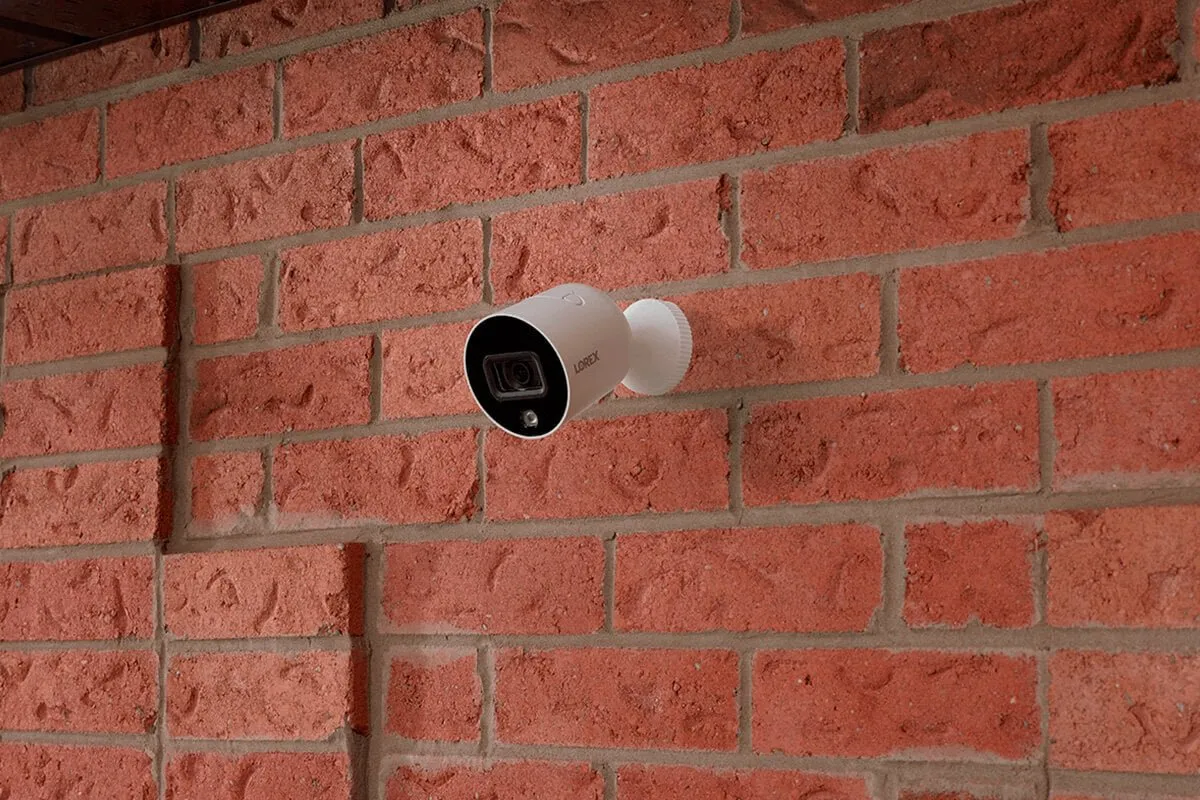 Smart Indoor/Outdoor 1080p Wi-Fi Camera With Smart Deterrence and Color Night Vision - Open Box