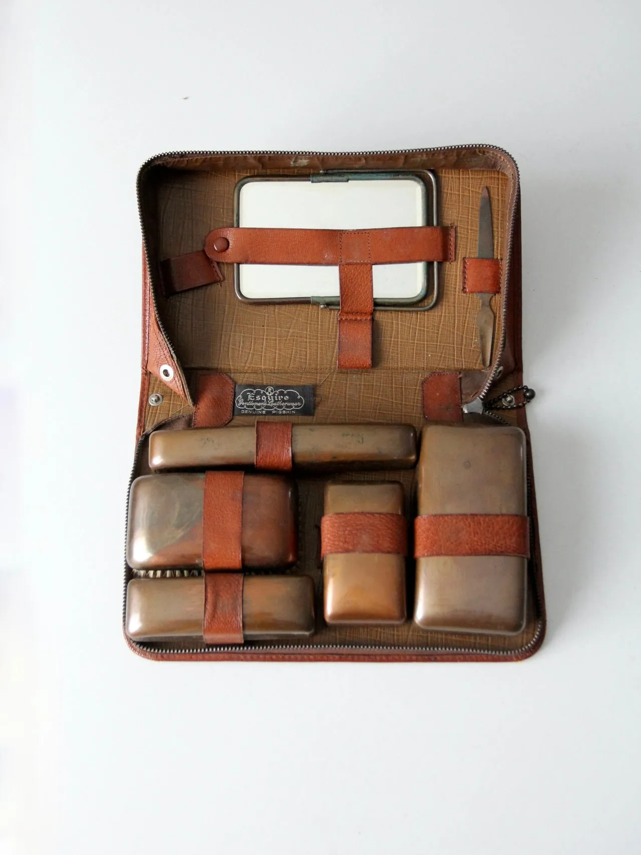 vintage Esquire dopp kit